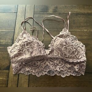 SO Delicate Lace Bralette in Blush